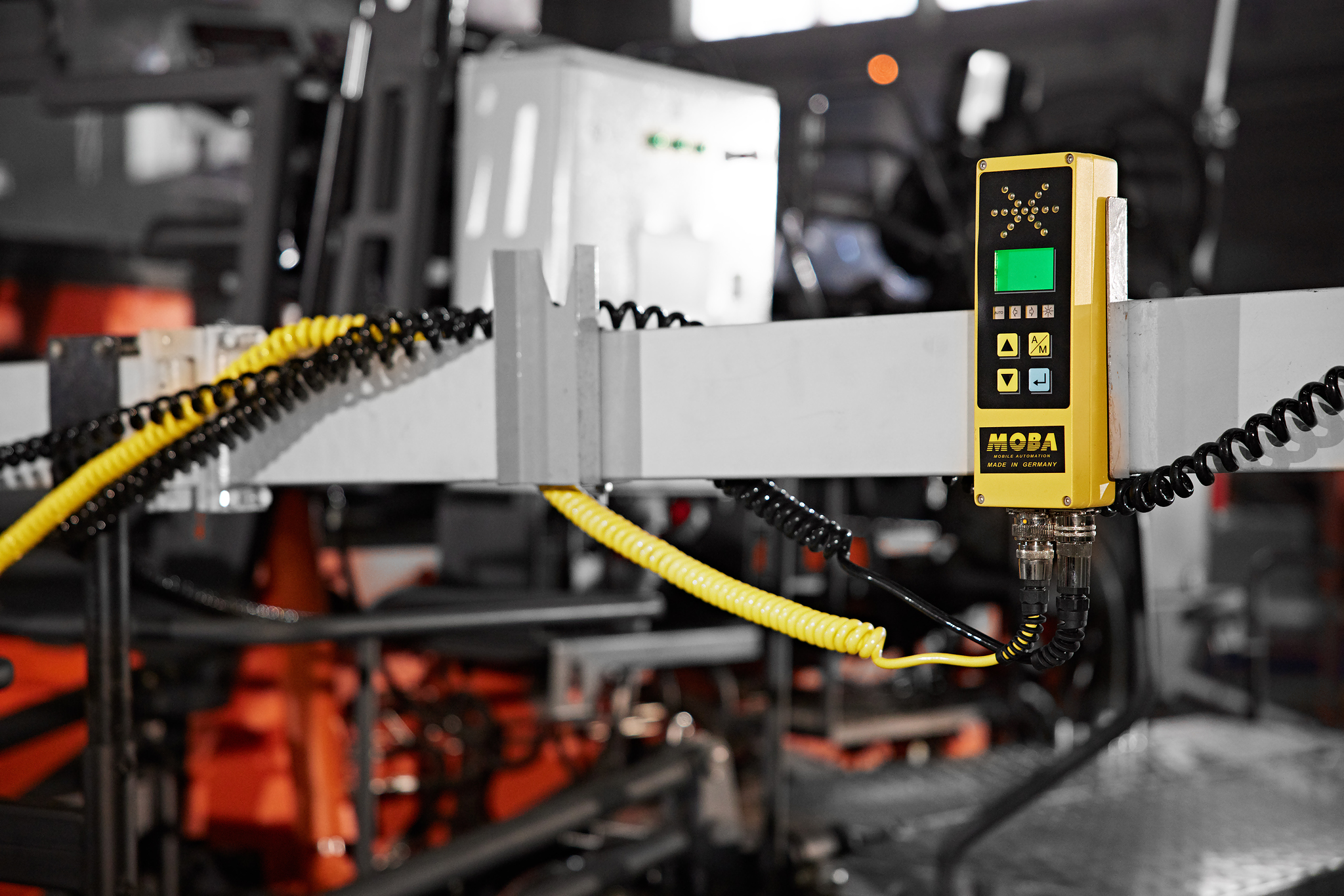 Система нивелирования на асфальтоукладчике